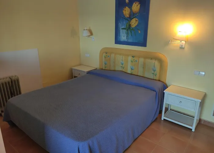 In First Line Apto. 12-6 *