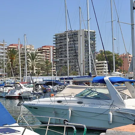 Lejlighed In First Line Apto. 12-6